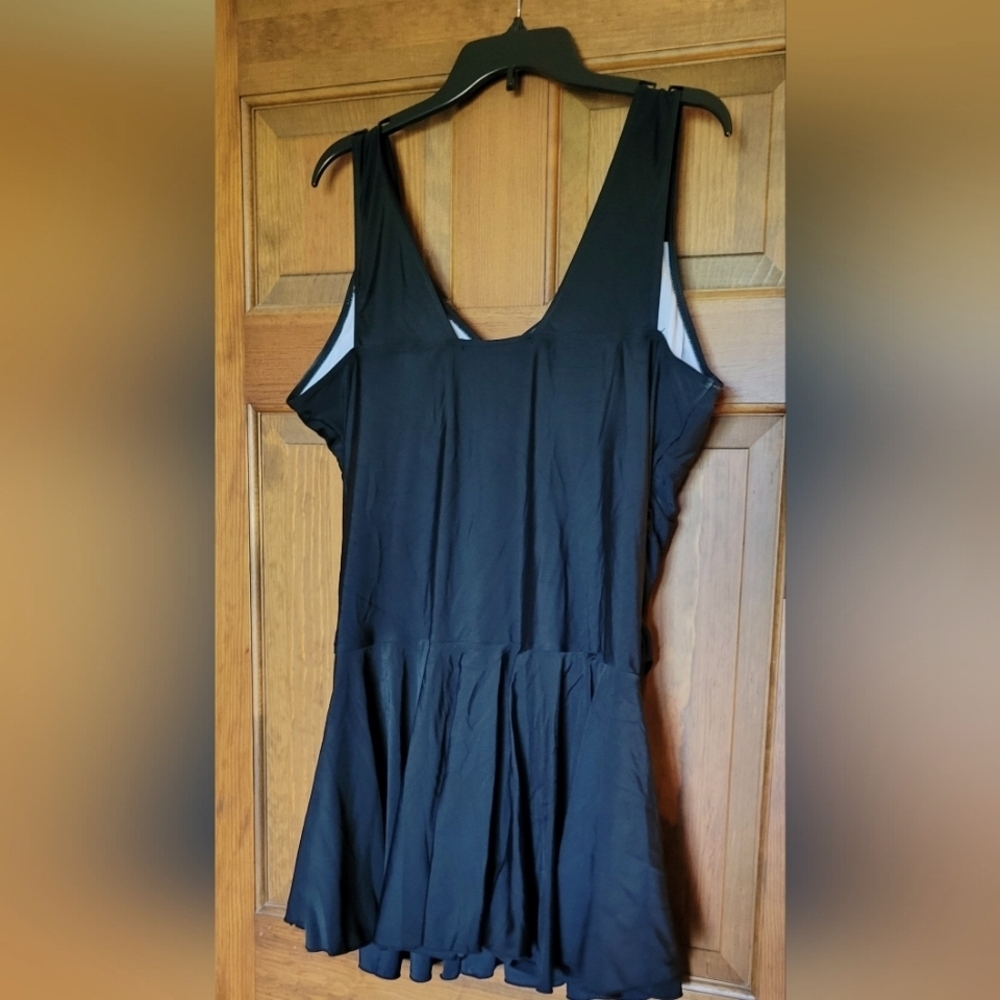 Plus Size 4xl Skirt w Under Shorts Bathing Swimsuit